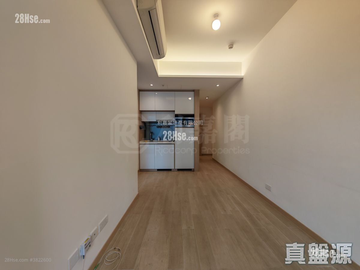 The Parkland Sell 2 Bedrooms 449 ft²