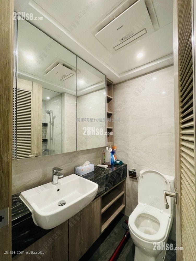 Aurora Sell 1 Bedroom 284 ft²