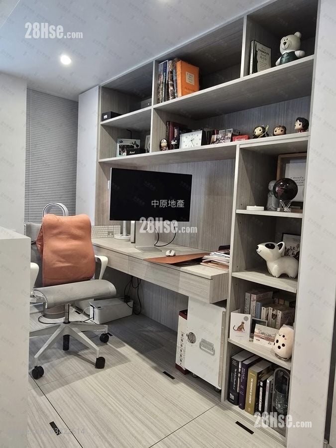 Monterey Sell 2 Bedrooms , 1 Bathroom 549 ft²