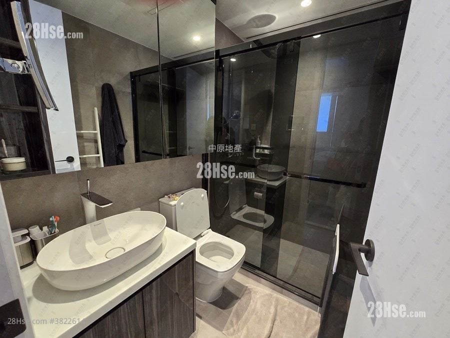 Monterey Sell 2 Bedrooms , 1 Bathroom 549 ft²