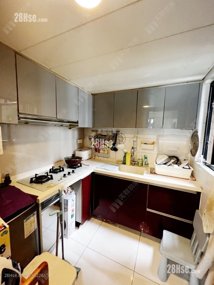 Royal Green Sell 4 Bedrooms , 2 Bathrooms 690 ft²