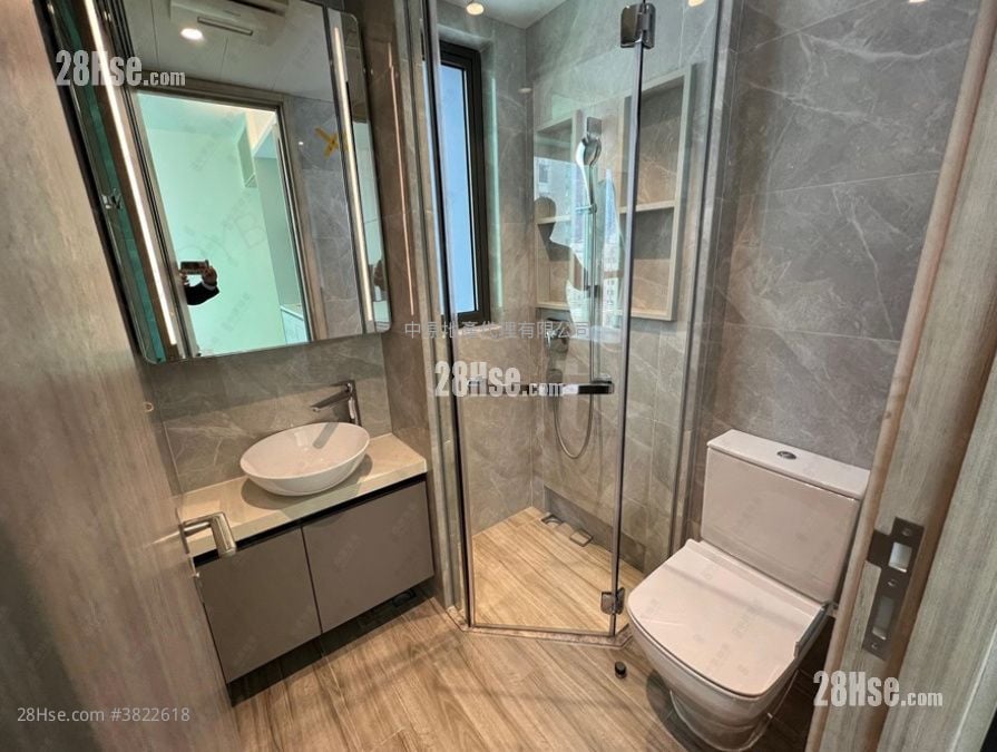 Central 8 Sell Studio 203 ft²