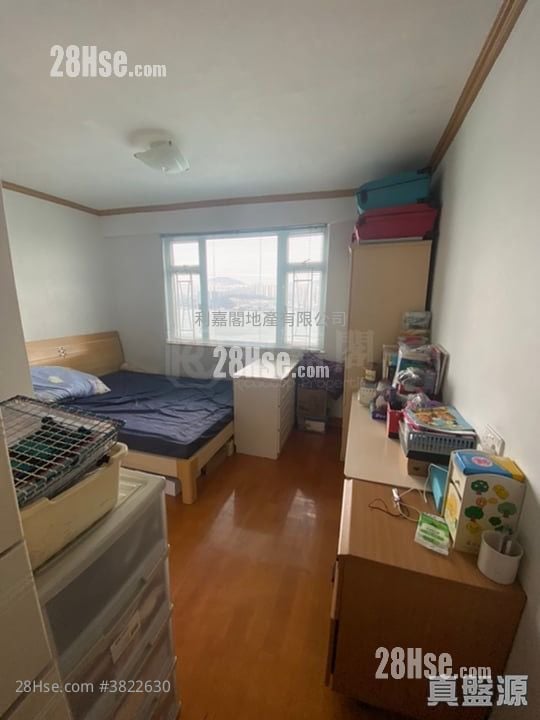Lei King Wan Sell 3 Bedrooms , 2 Bathrooms 739 ft²