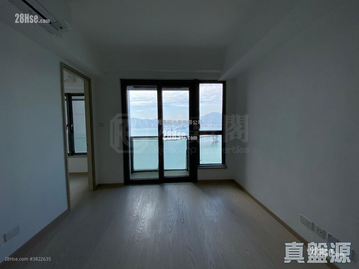 Sea To Sky Sell 3 Bedrooms , 3 Bathrooms 802 ft²
