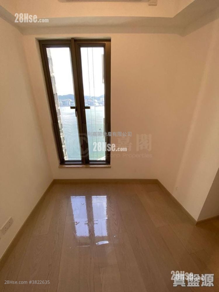 Sea To Sky Sell 3 Bedrooms , 3 Bathrooms 802 ft²