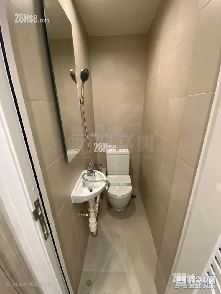 Sea To Sky Sell 3 Bedrooms , 3 Bathrooms 802 ft²