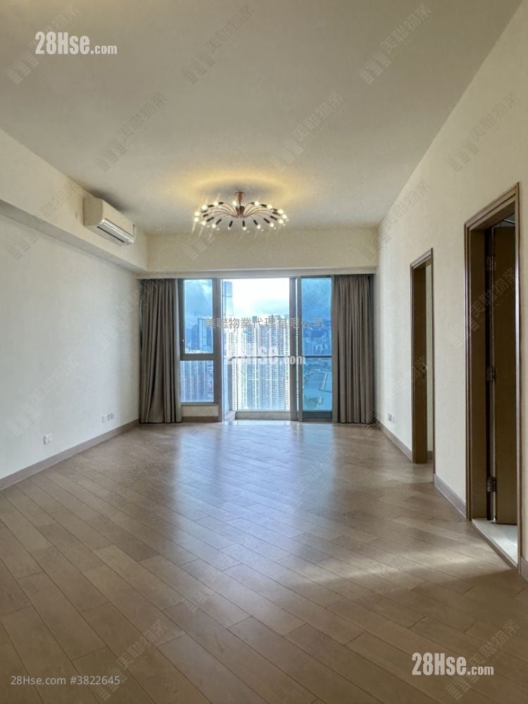 Cullinan West Sell 4 Bedrooms 1,327 ft²