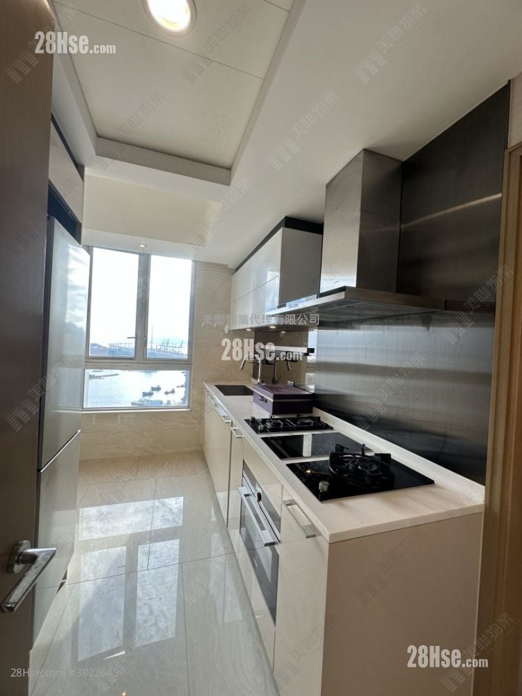 Cullinan West Sell 4 Bedrooms 1,327 ft²