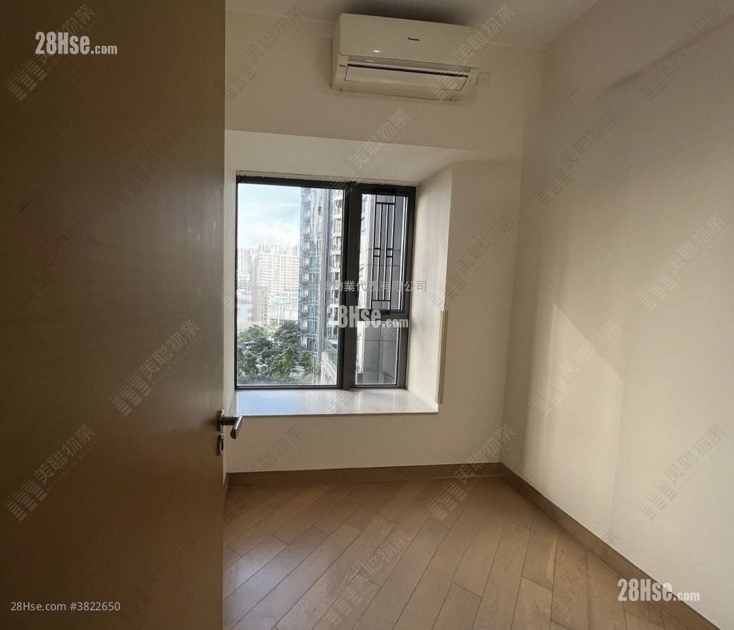 The Wings Sell 3 Bedrooms , 2 Bathrooms 700 ft²