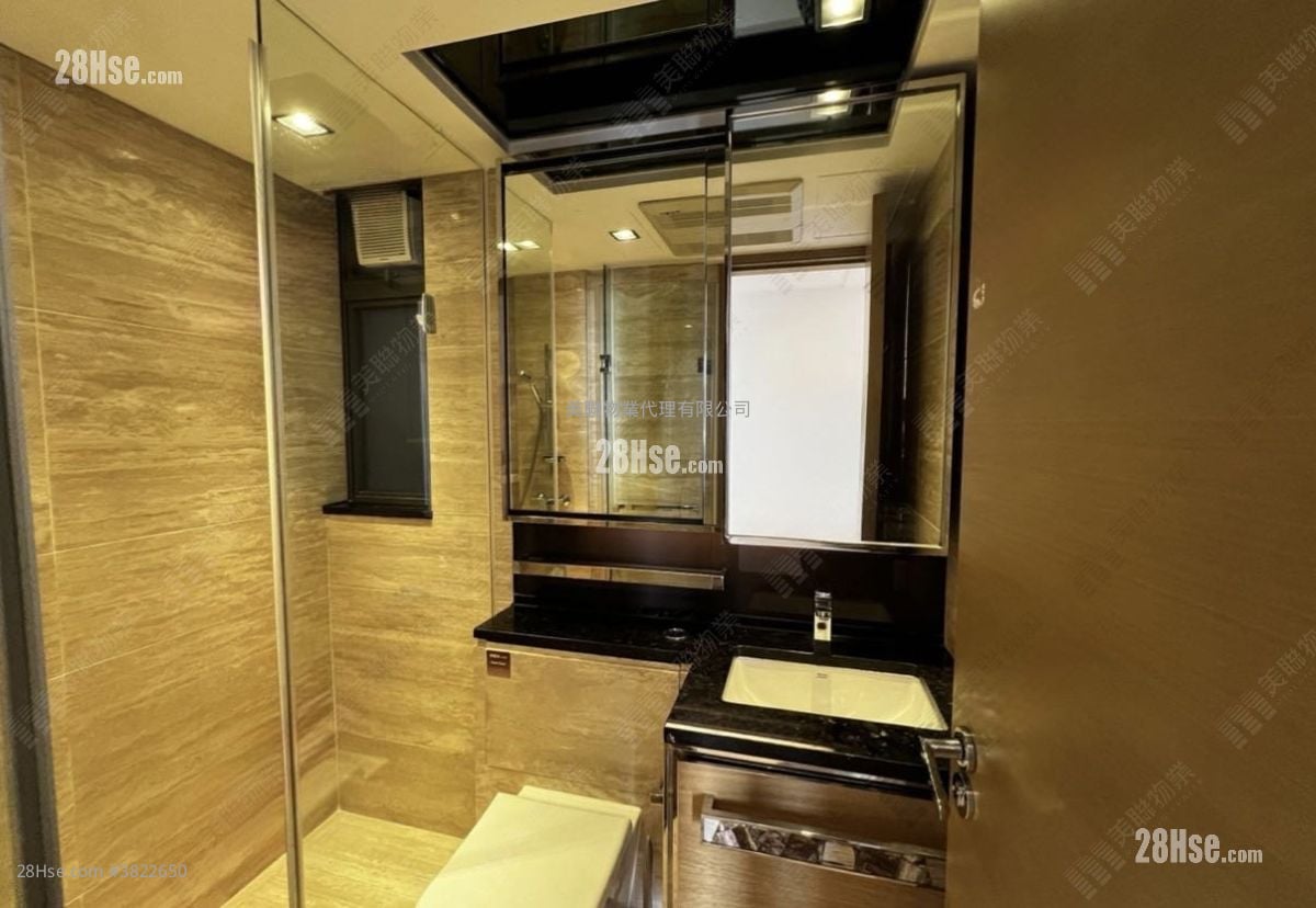 The Wings Sell 3 Bedrooms , 2 Bathrooms 700 ft²