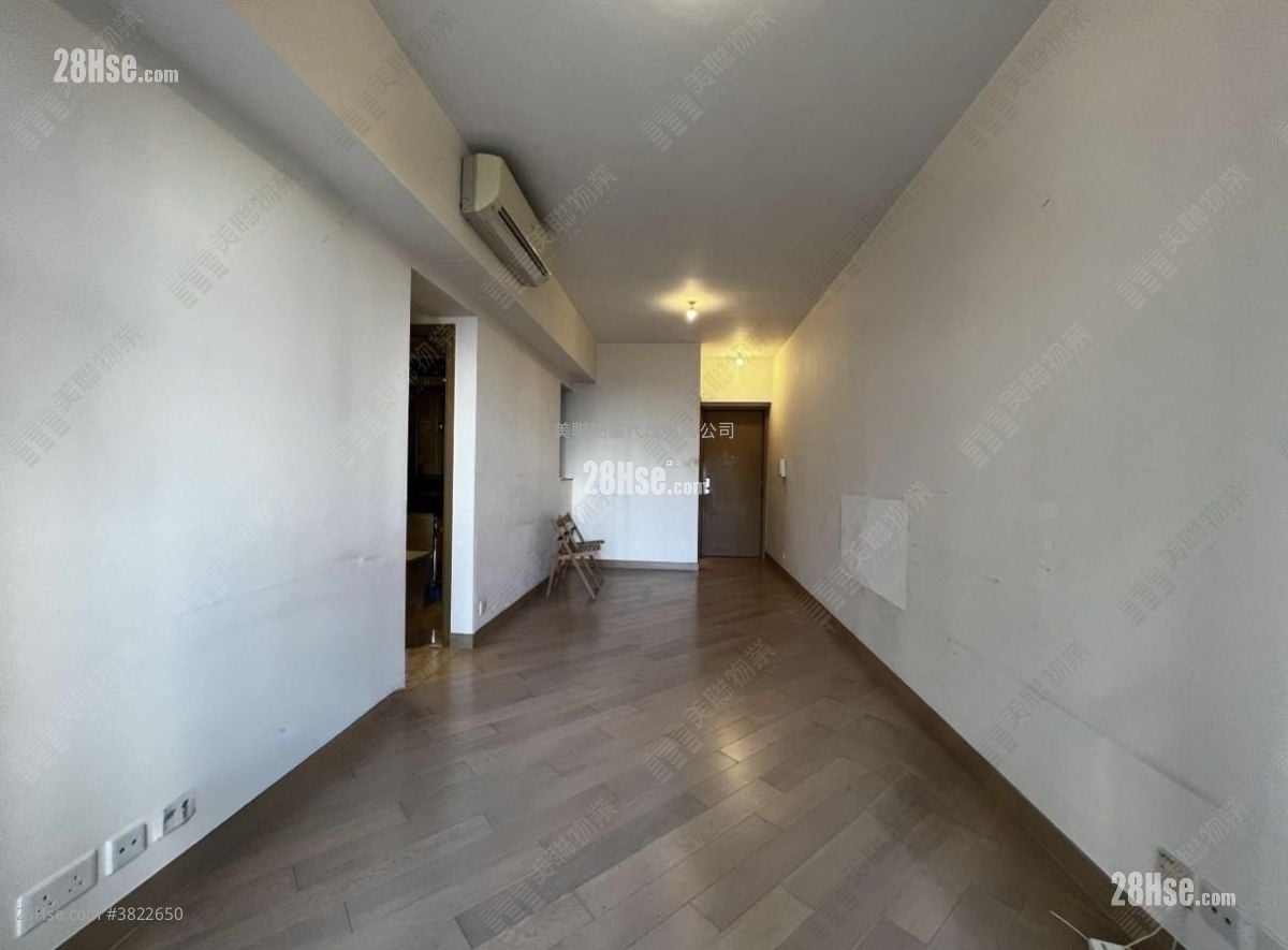 The Wings Sell 3 Bedrooms , 2 Bathrooms 700 ft²