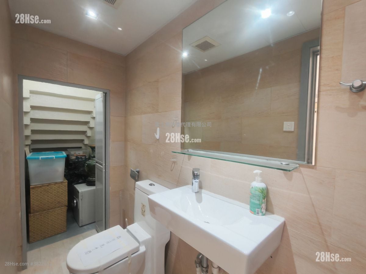 Fairview Park Sell 3 Bedrooms , 2 Bathrooms 1,035 ft²