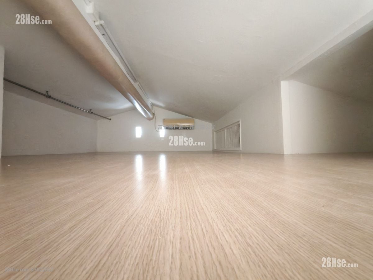 Fairview Park Sell 3 Bedrooms , 2 Bathrooms 1,035 ft²