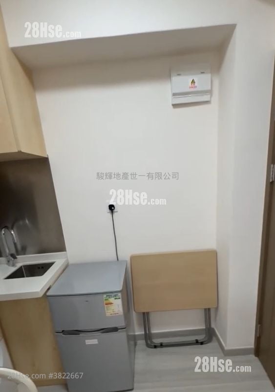 Po Wing Building Rental Studio , 1 Bathroom 200 ft²