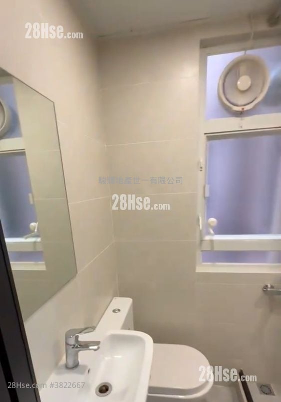 Po Wing Building Rental Studio , 1 Bathroom 200 ft²