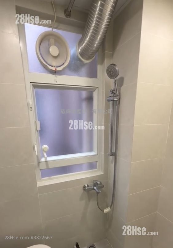 Po Wing Building Rental Studio , 1 Bathroom 200 ft²