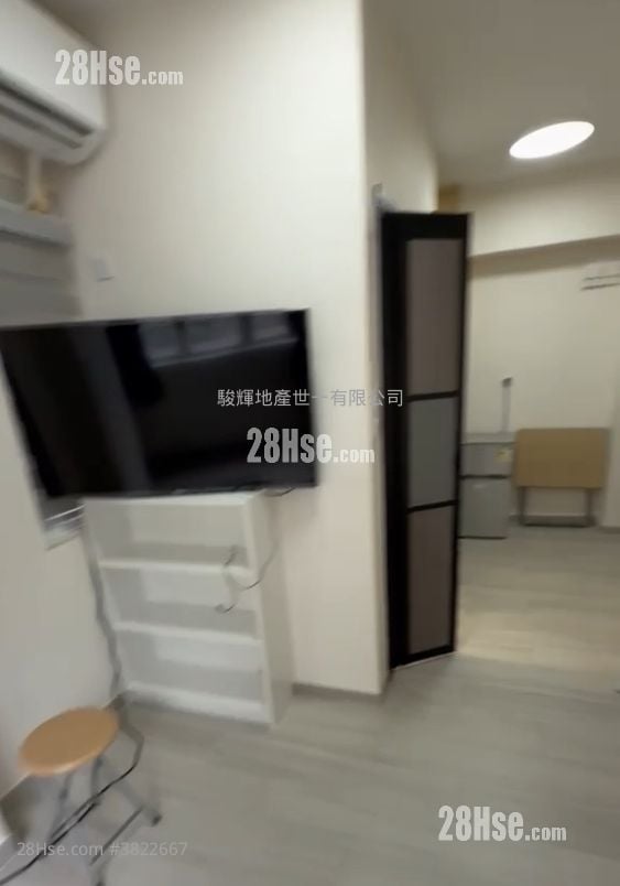 Po Wing Building Rental Studio , 1 Bathroom 200 ft²