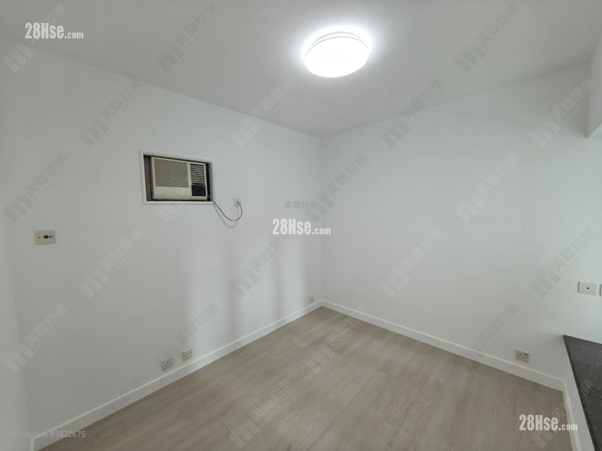 Royal Ascot Sell 3 Bedrooms 676 ft²