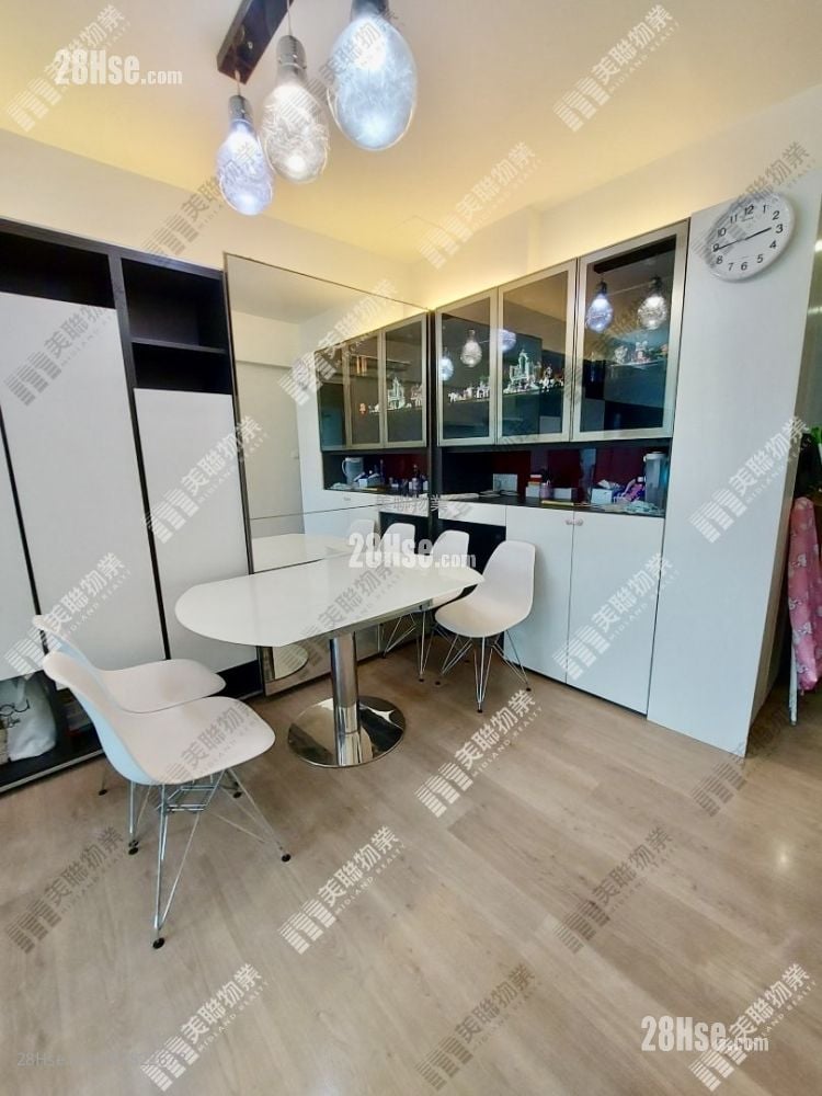 环宇海湾 售盘 3 房 713 平方尺