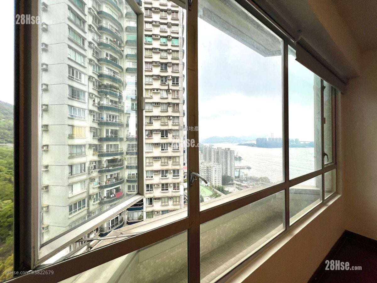 Hong Kong Garden Sell 3 Bedrooms , 2 Bathrooms 792 ft²