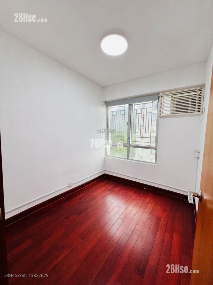 Hong Kong Garden Sell 3 Bedrooms , 2 Bathrooms 792 ft²