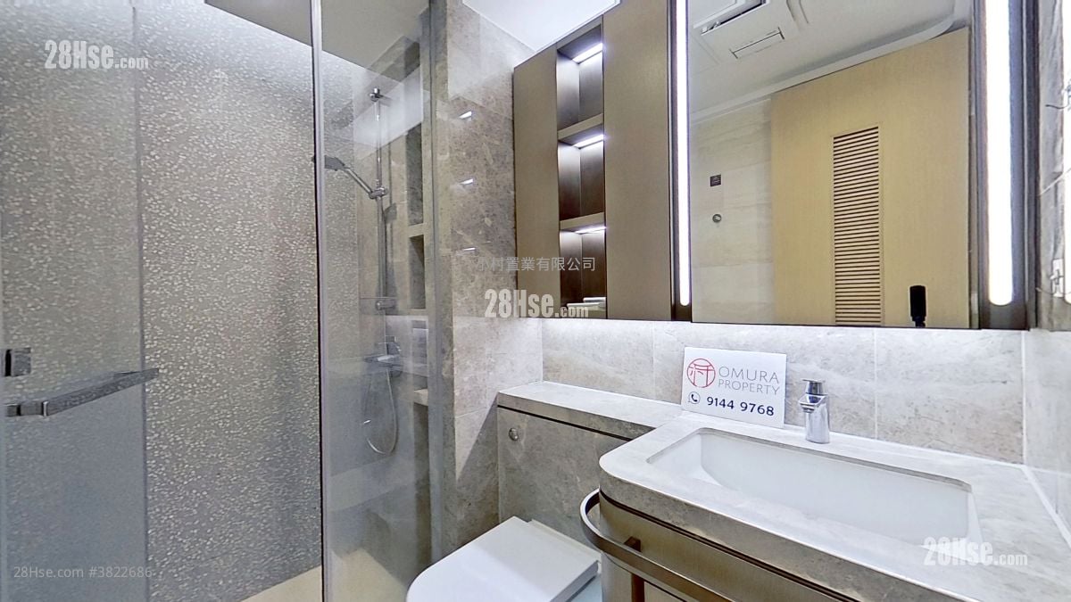 浴室: 瀚名 售盘 1 房 , 1 浴室 319 平方尺