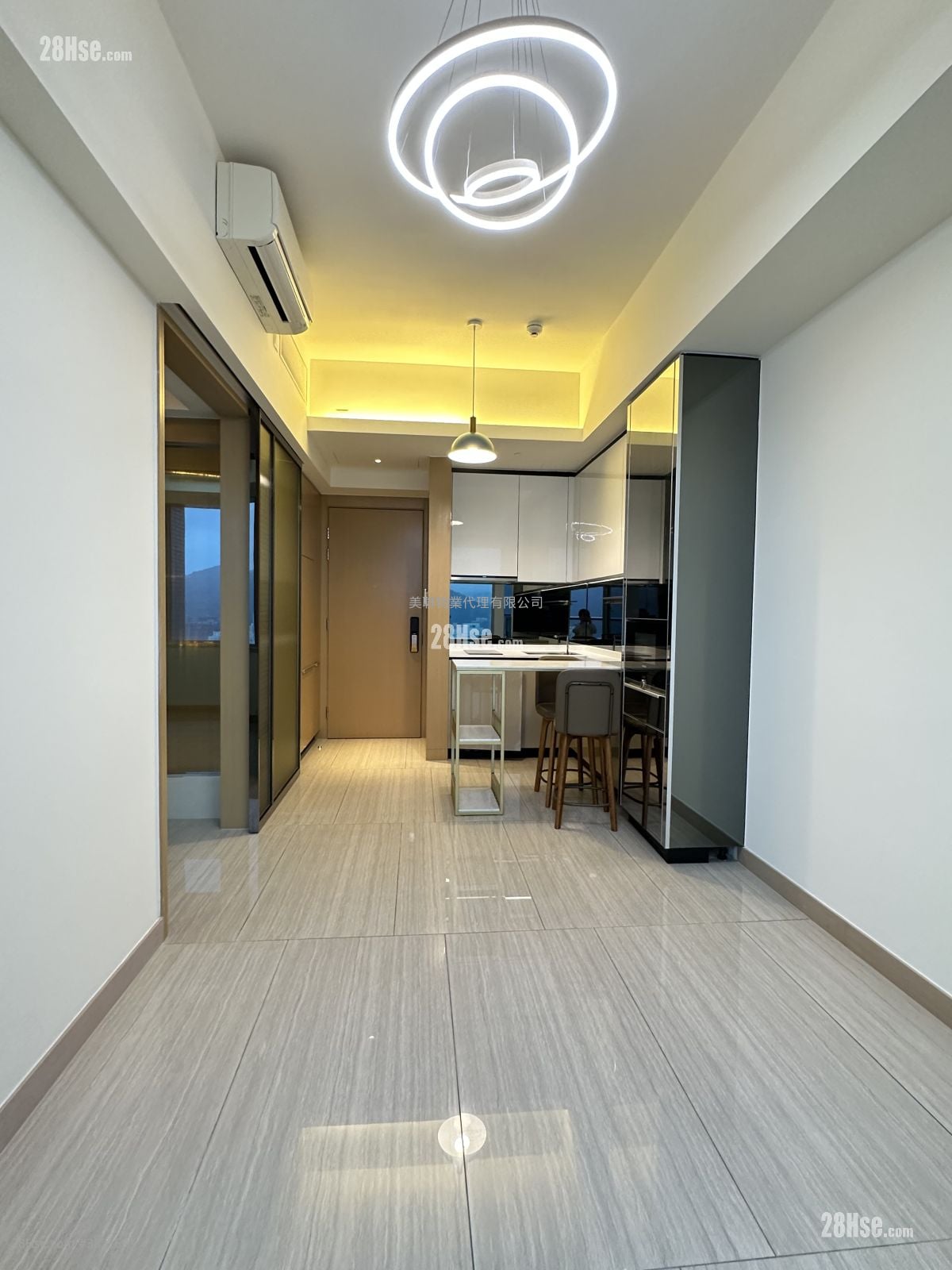 Cullinan West Rental 1 Bedroom , 1 Bathroom 350 ft²