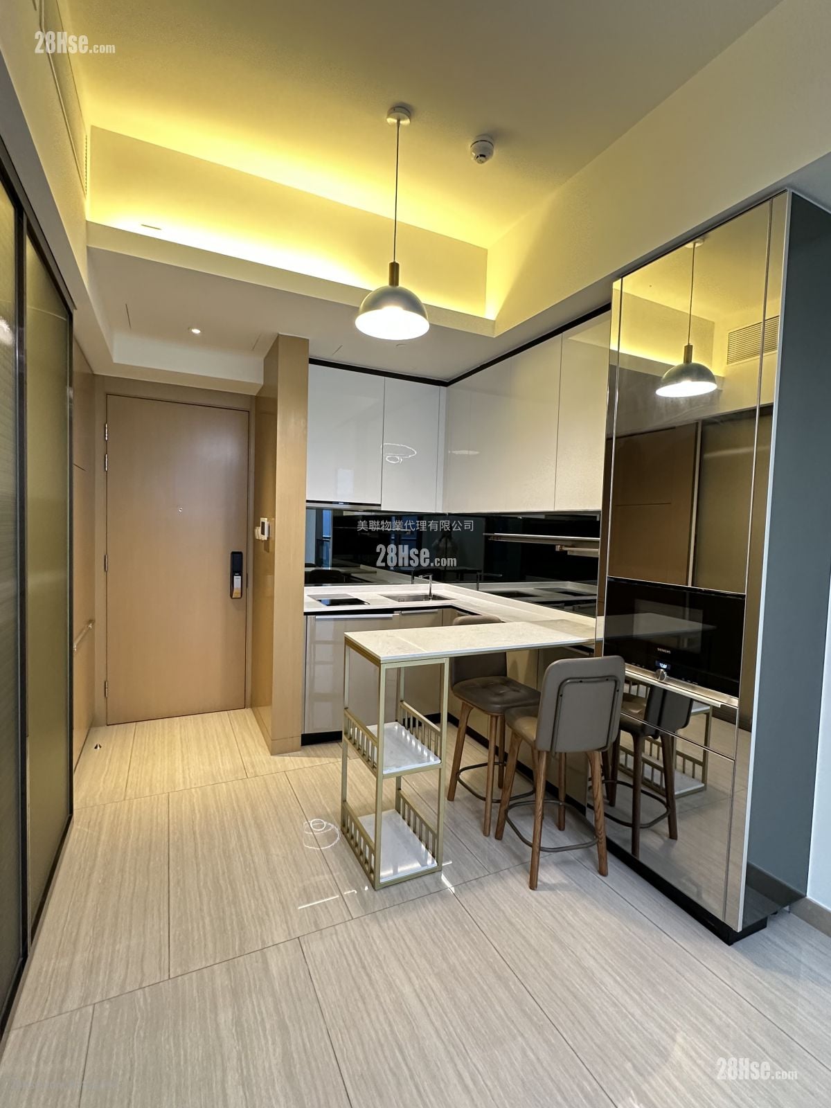 Cullinan West Rental 1 Bedroom , 1 Bathroom 350 ft²