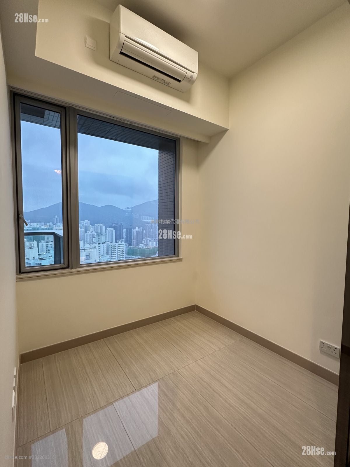 Cullinan West Rental 1 Bedroom , 1 Bathroom 350 ft²