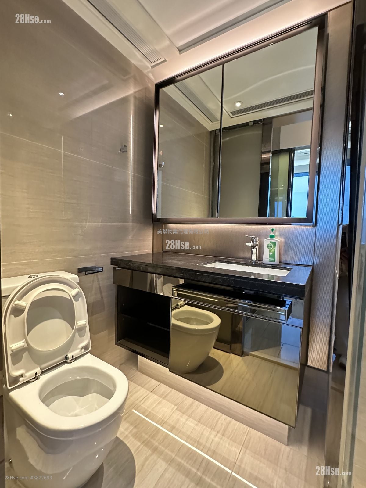 Cullinan West Rental 1 Bedroom , 1 Bathroom 350 ft²