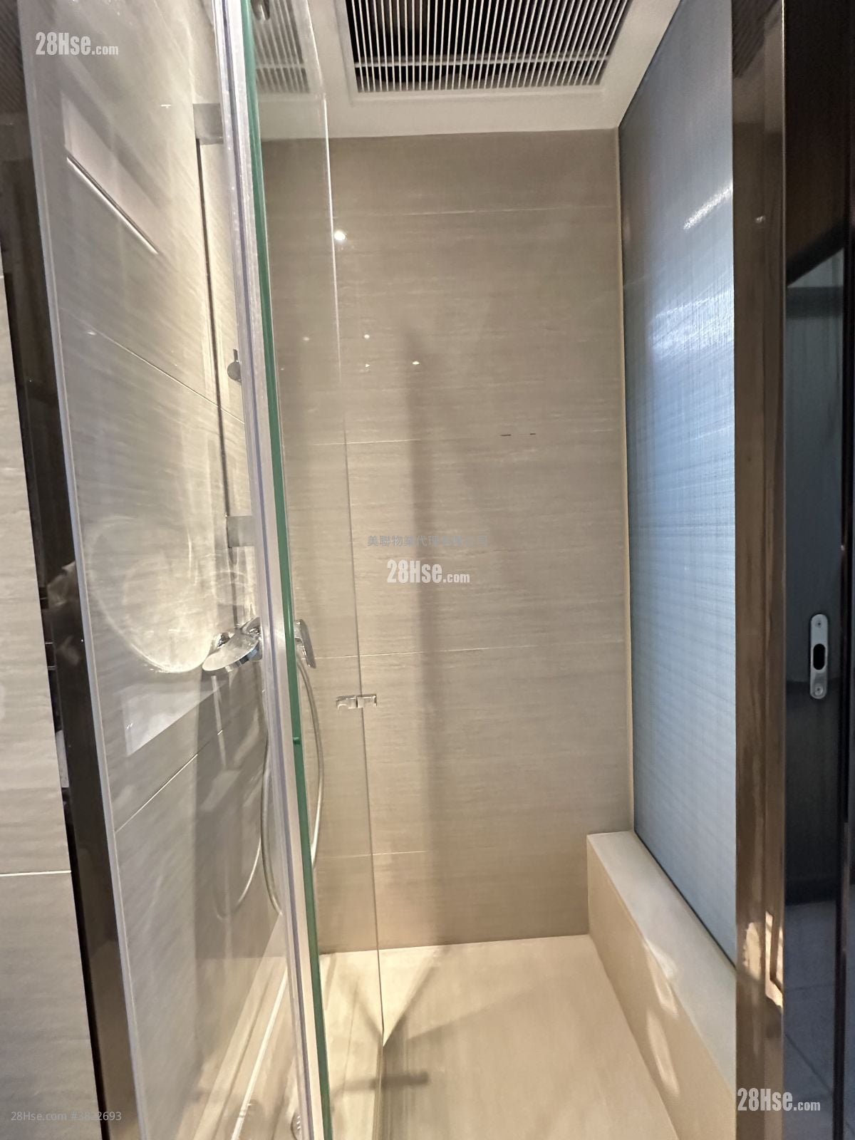 Cullinan West Rental 1 Bedroom , 1 Bathroom 350 ft²