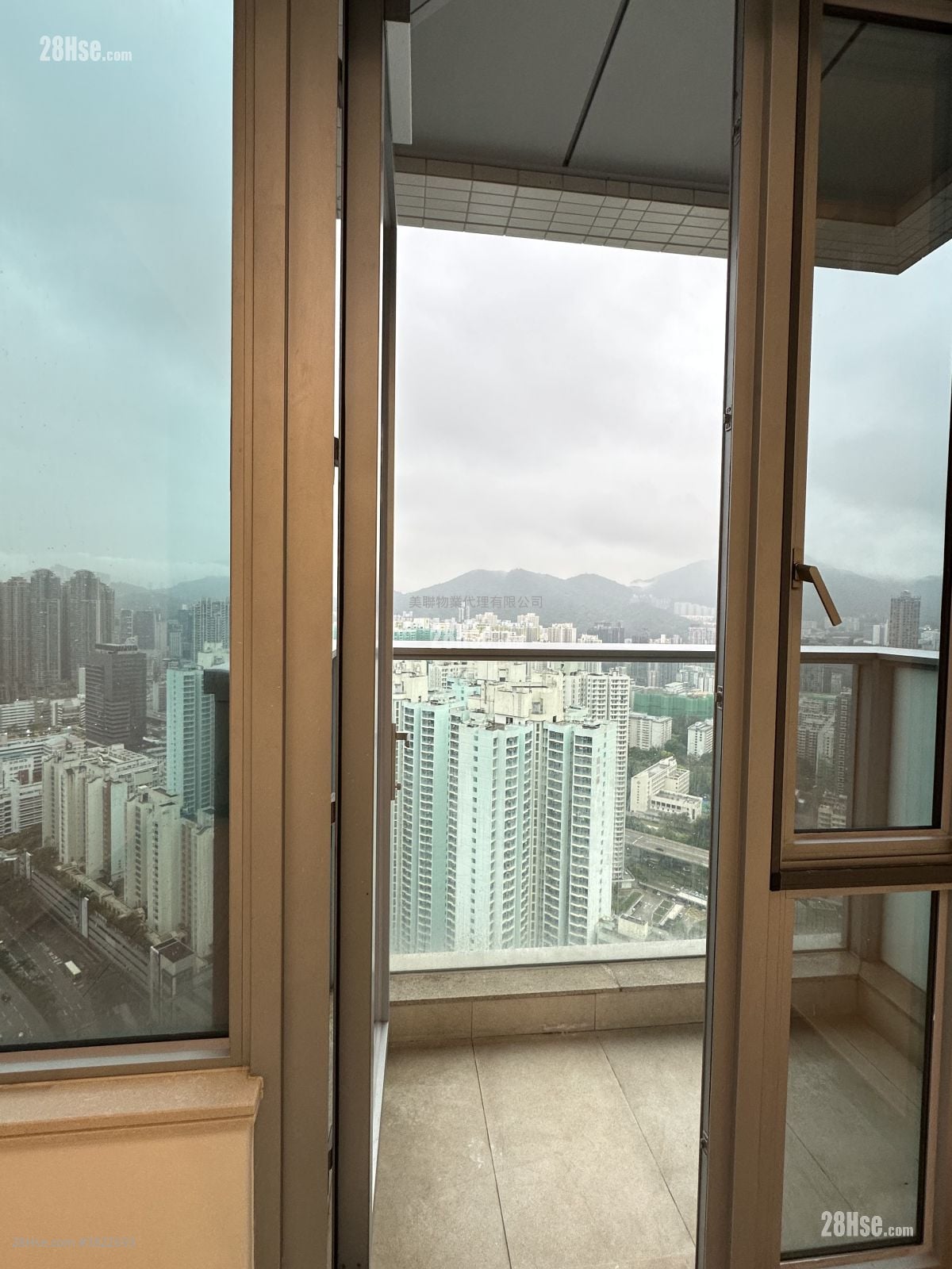 Cullinan West Rental 1 Bedroom , 1 Bathroom 350 ft²