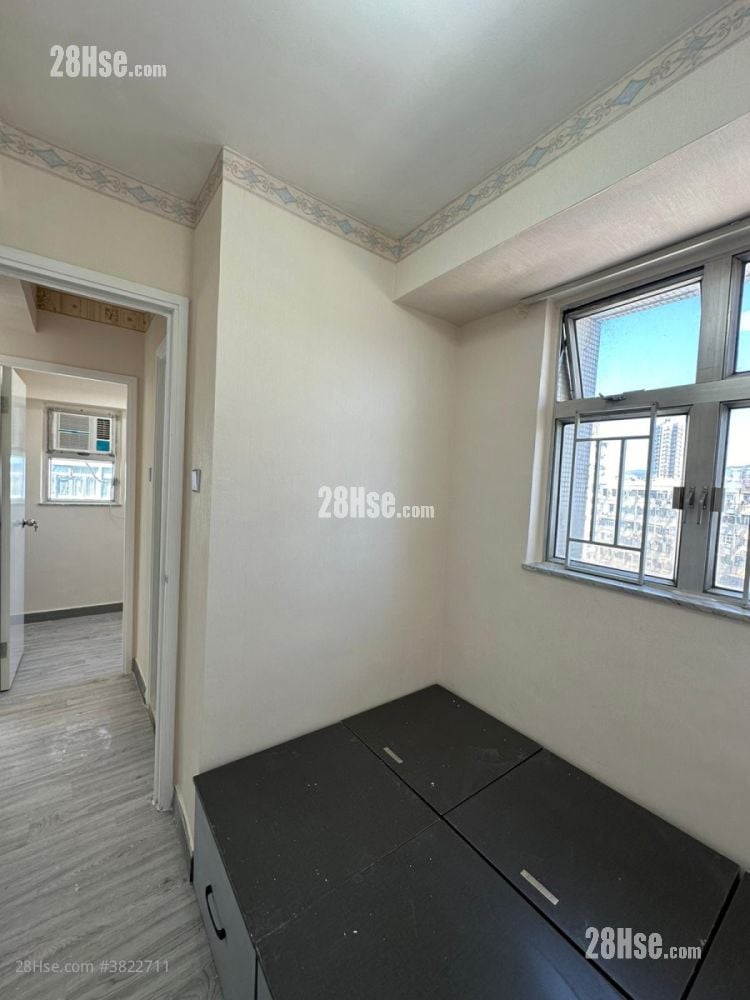 華安閣 租盤 2 房 , 1 浴室 305 平方呎
