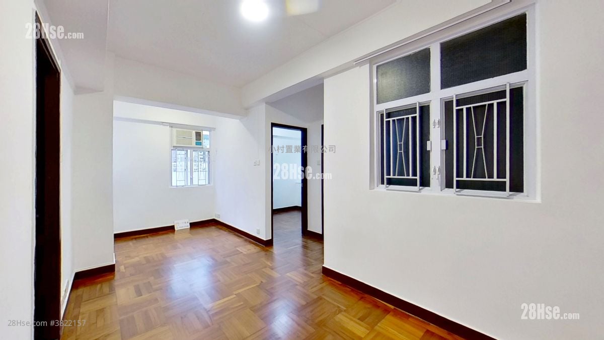 廳: 德興大廈 租盤 1 房 , 1 浴室 348 平方呎