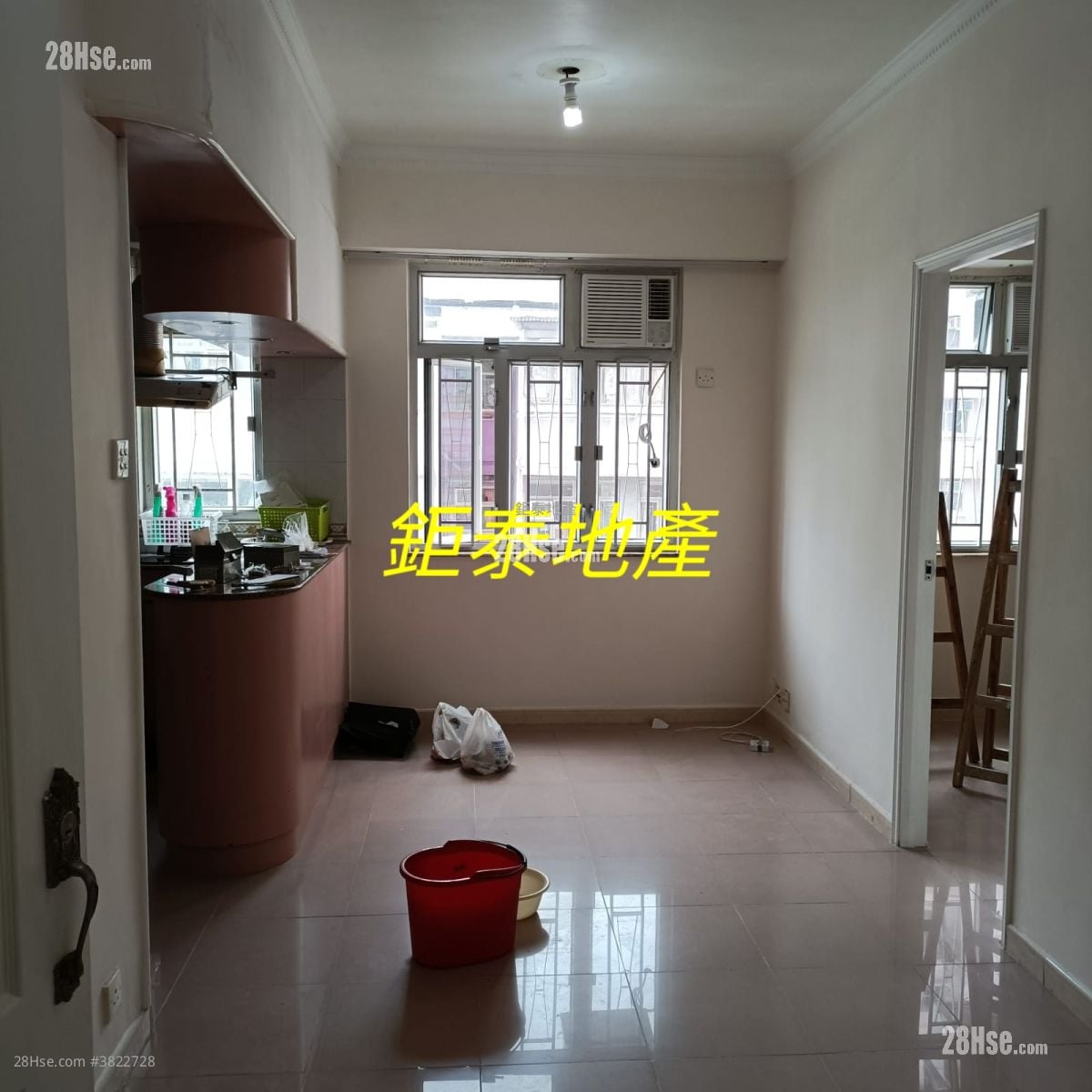 Cheong Ming Building Sell 2 Bedrooms , 1 Bathroom 374 ft²