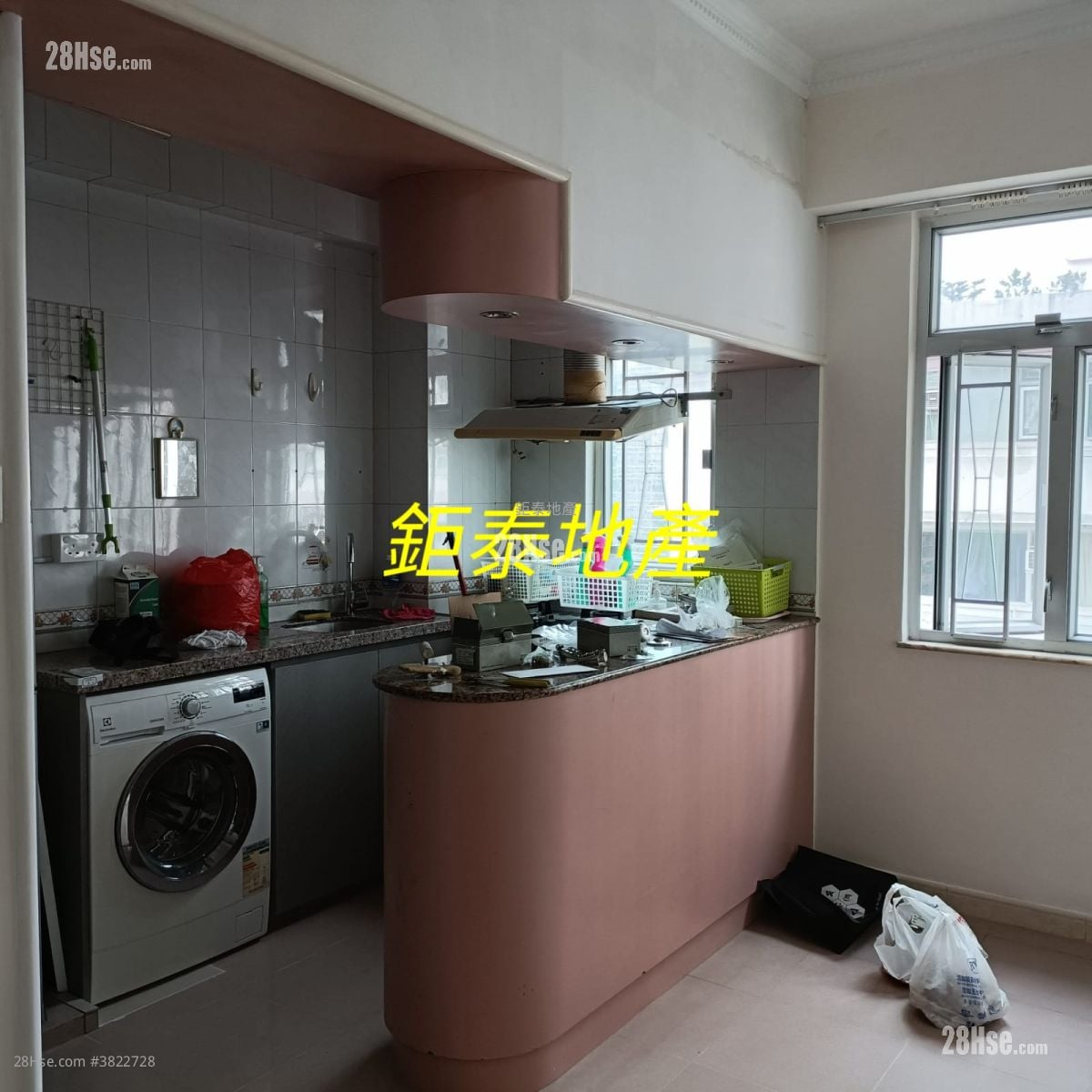 Cheong Ming Building Sell 2 Bedrooms , 1 Bathroom 374 ft²