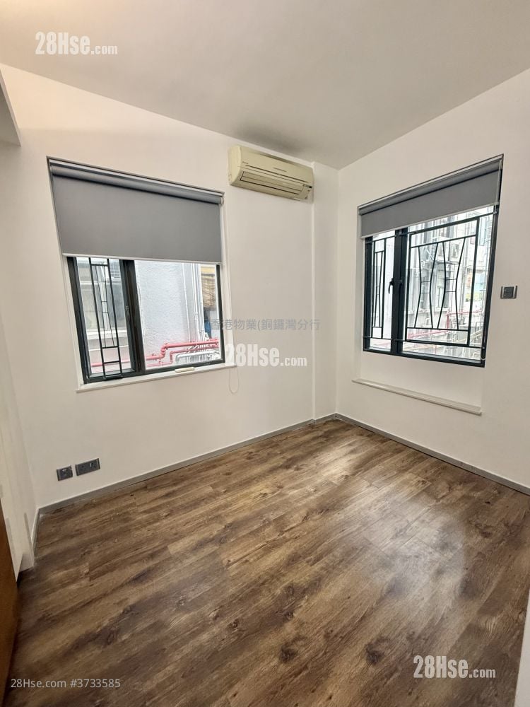 Fairview Mansion Rental 2 Bedrooms , 1 Bathroom 604 ft²