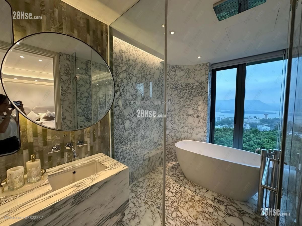 澐沣 售盘 3 房 , 5+ 浴室 2,172 平方尺