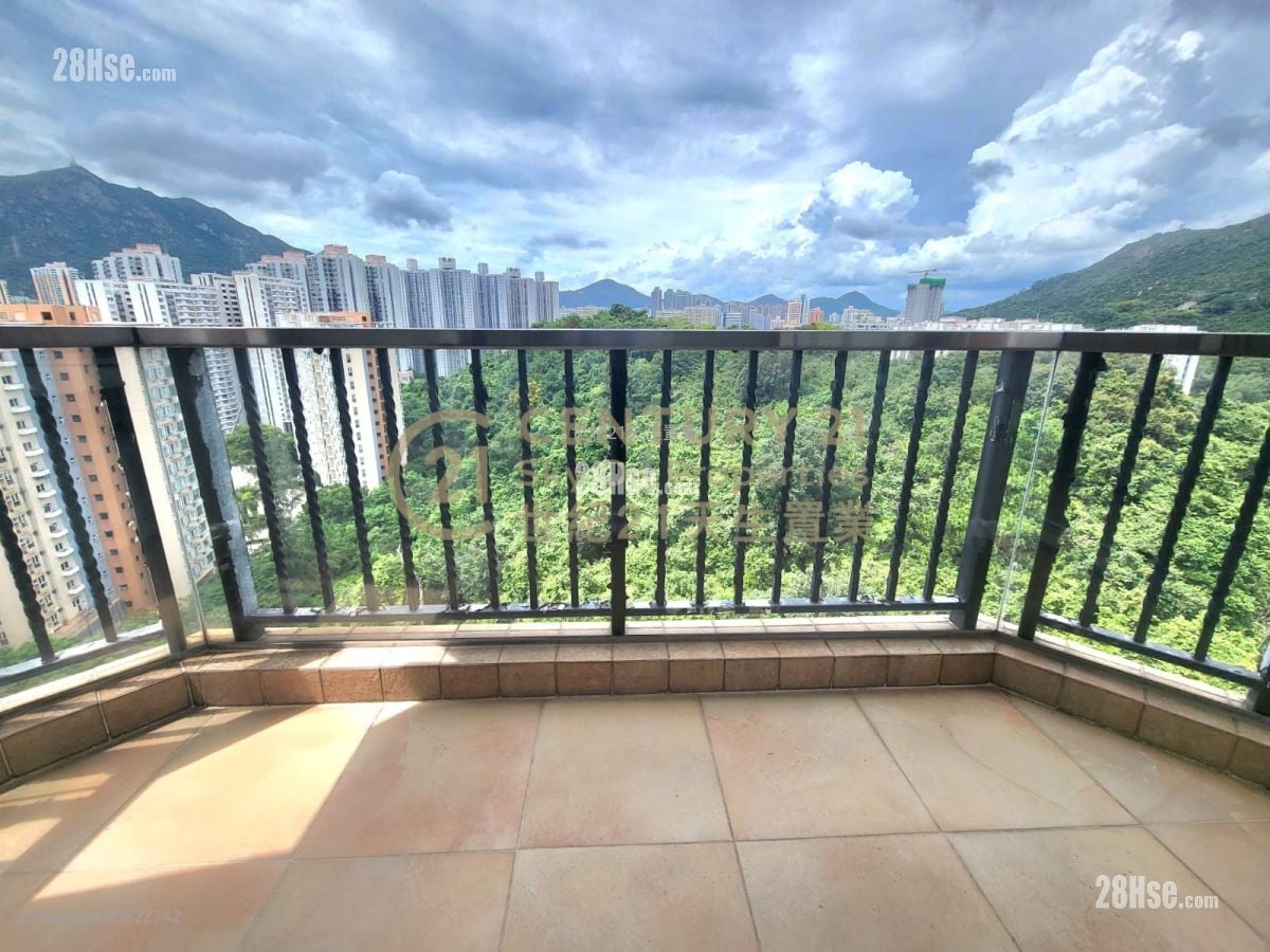 Dragon Inn Court Sell 4 Bedrooms , 2 Bathrooms 970 ft²