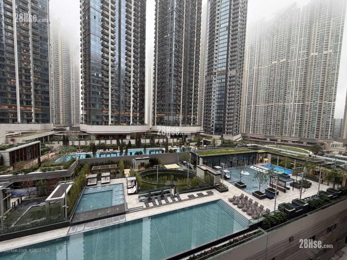 Park Seasons Rental 436 ft²