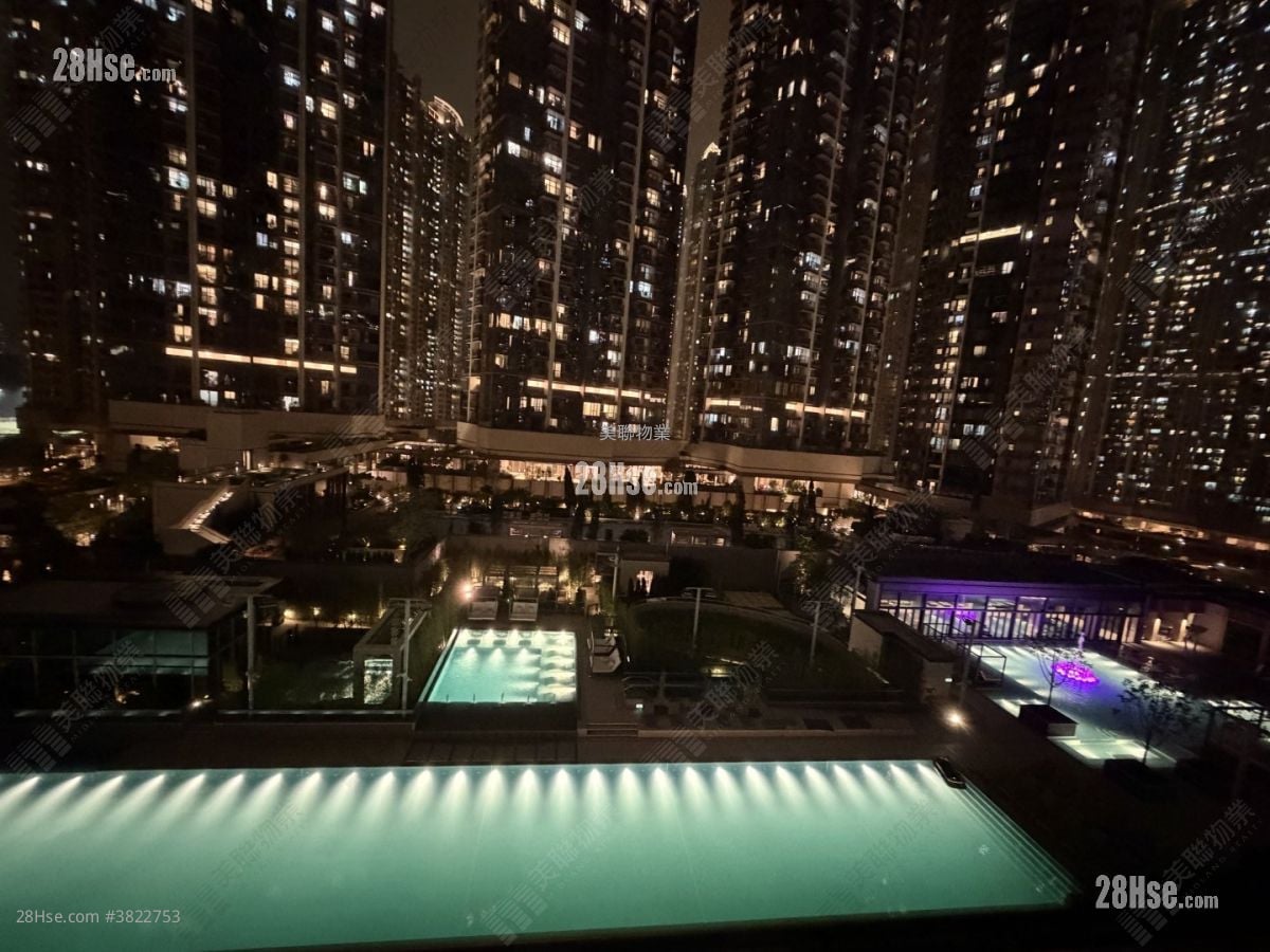 Park Seasons Rental 436 ft²