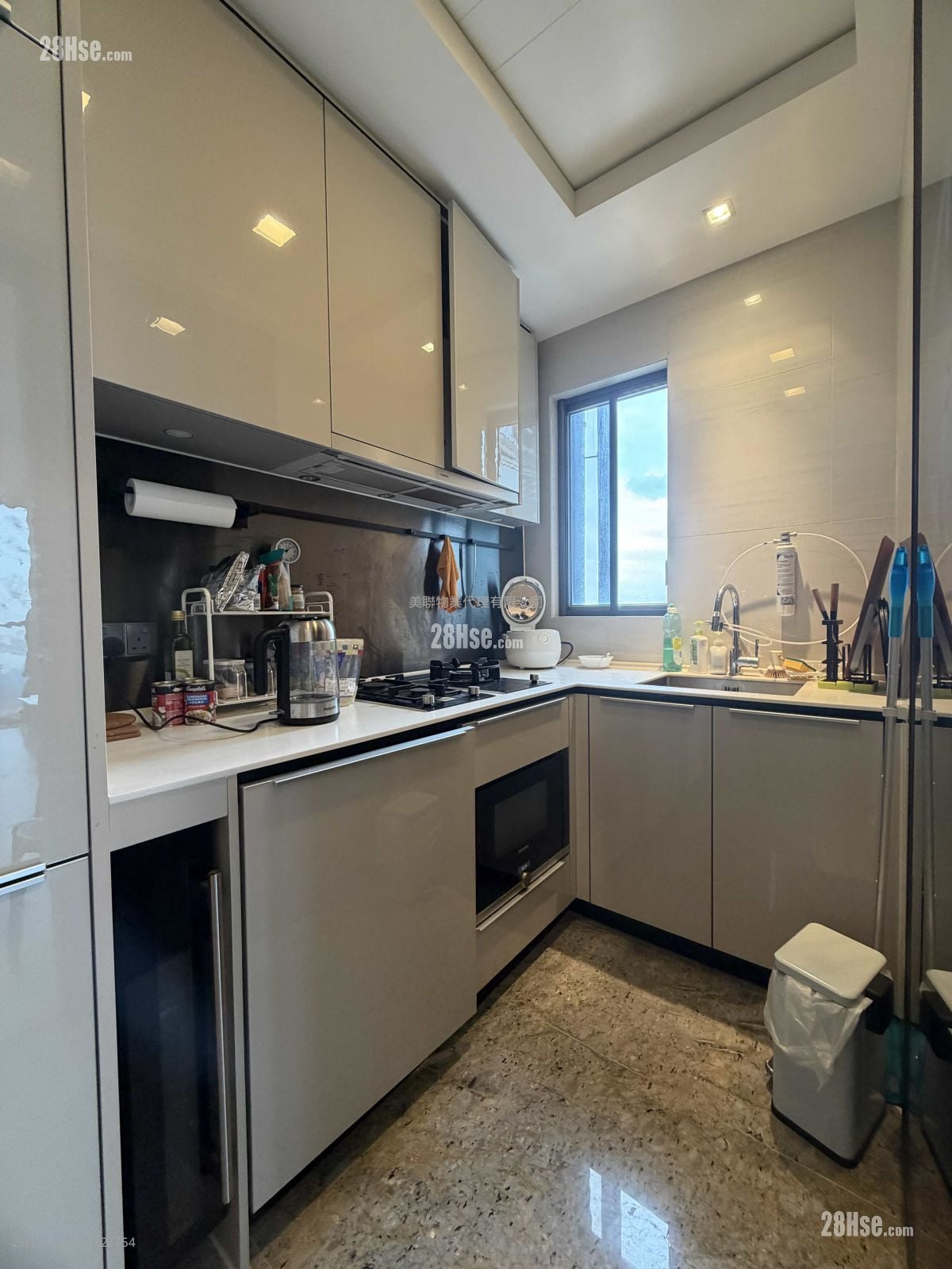 Century Link Sell 3 Bedrooms 639 ft²