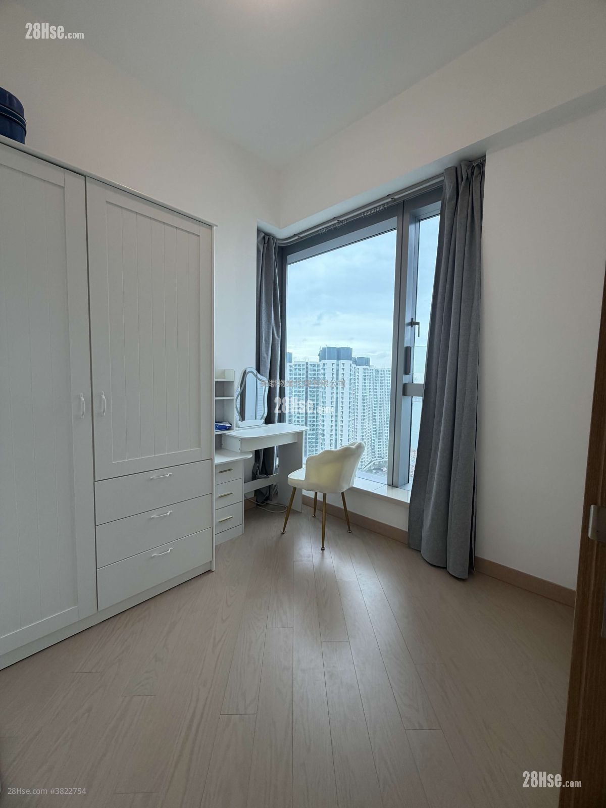 Century Link Sell 3 Bedrooms 639 ft²