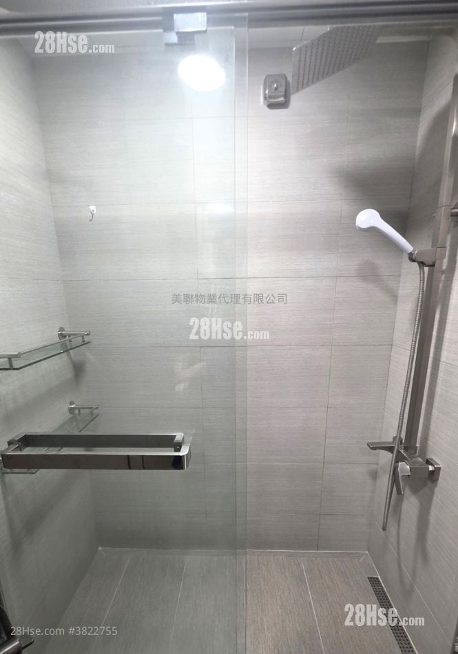 Rambler Crest Sell 2 Bedrooms , 1 Bathroom 451 ft²