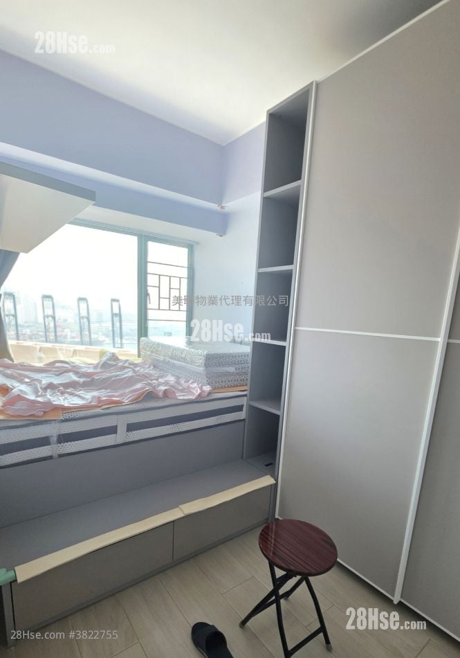 Rambler Crest Sell 2 Bedrooms , 1 Bathroom 451 ft²