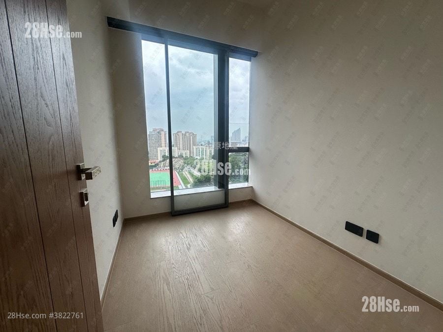 In One Rental 904 ft²