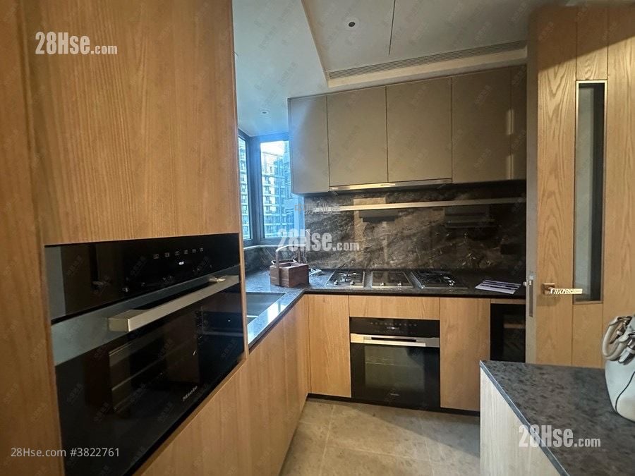 In One Rental 904 ft²