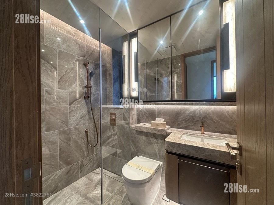 In One Rental 904 ft²