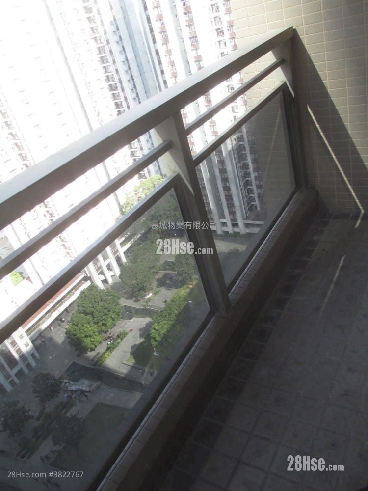 Splendid Place Rental 2 Bedrooms , 1 Bathroom 473 ft²