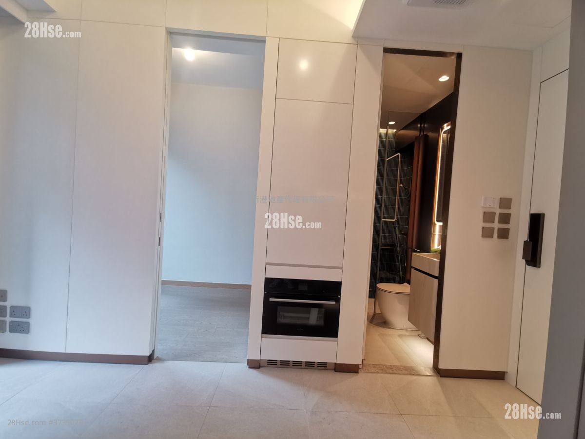 Baker Circle Greenwich 租盘 1 房 , 1 浴室 256 平方尺